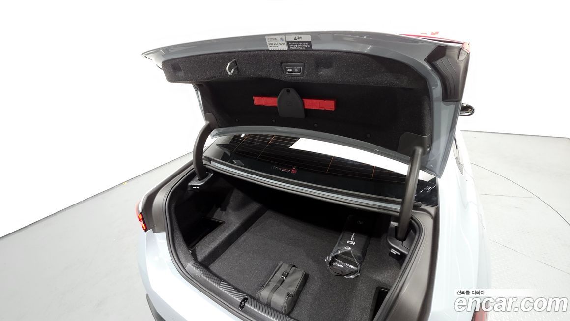 BMW 5-Series 2024