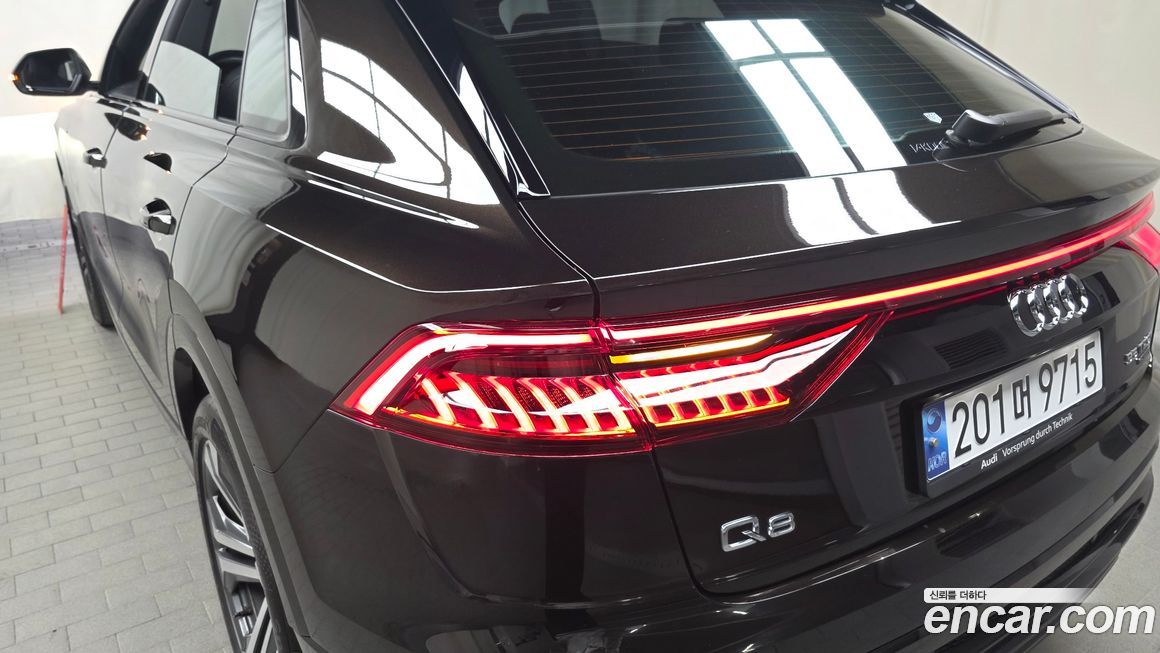Audi Q8 2023