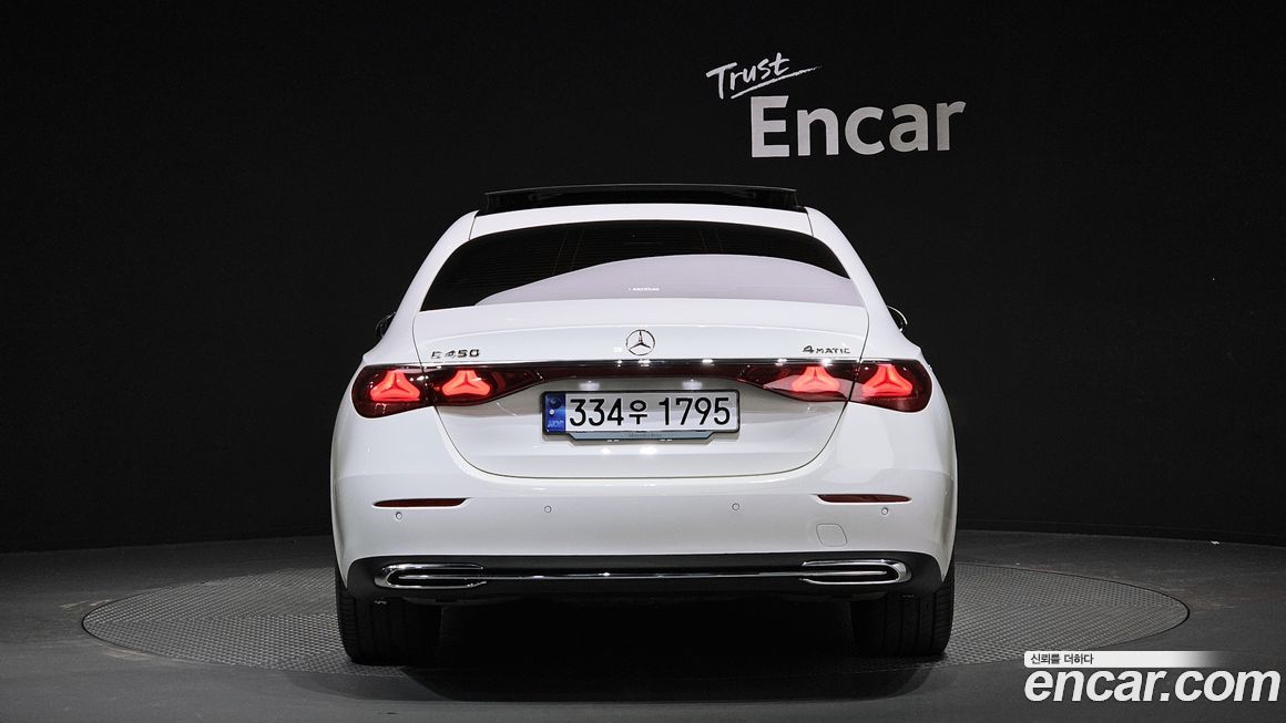 Mercedes-Benz E-Class 2024