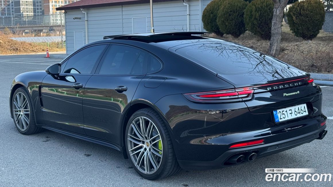 Porsche Panamera 2019