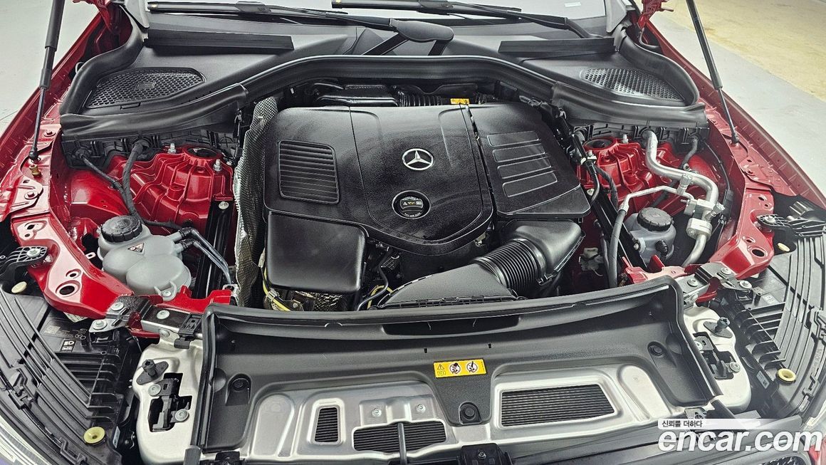 Mercedes-Benz GLC-Class 2025
