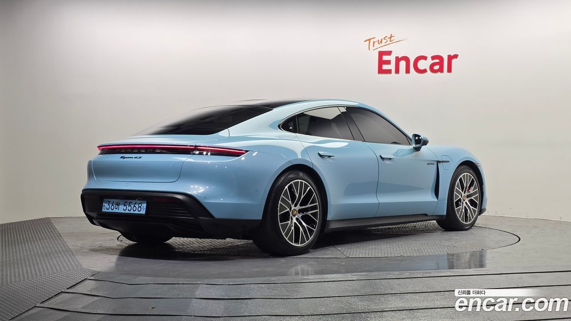Porsche Taycan 2020