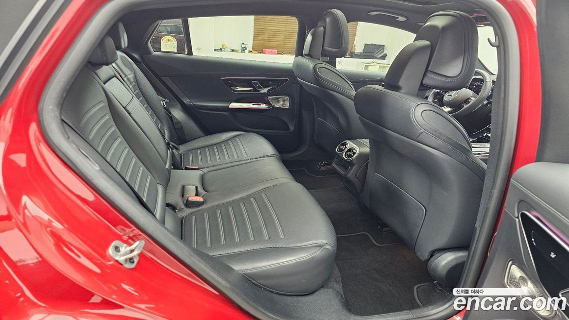 Mercedes-Benz GLC-Class 2025