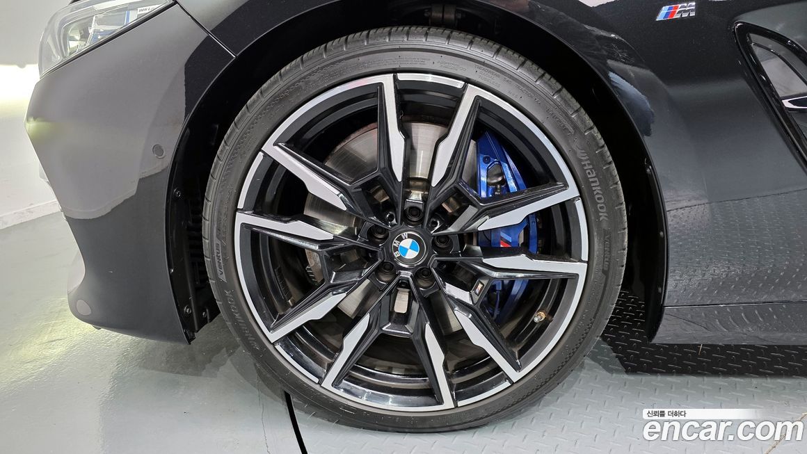 BMW 8-Series 2024