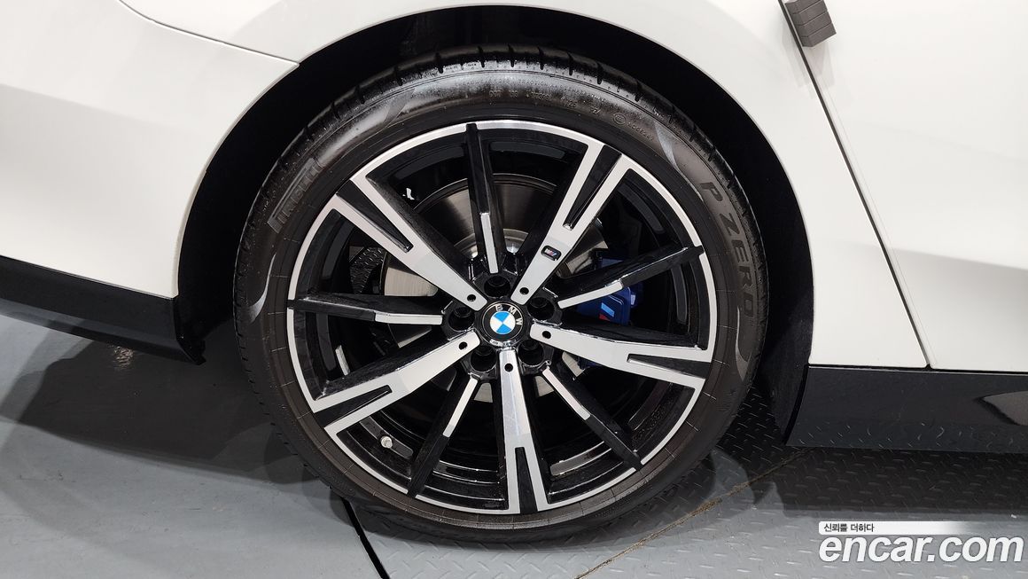 BMW 5-Series 2025