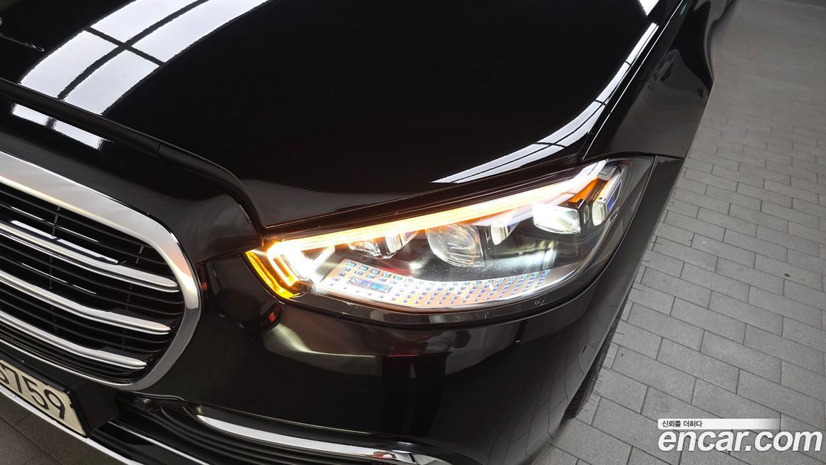 Mercedes-Benz S-Class 2021