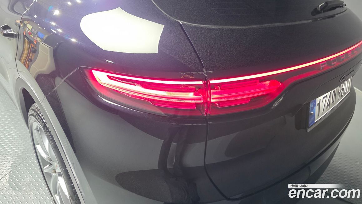 Porsche Cayenne 2021