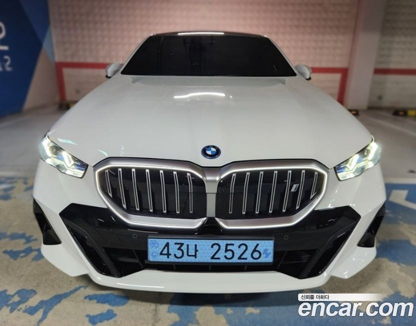 BMW i5 2025