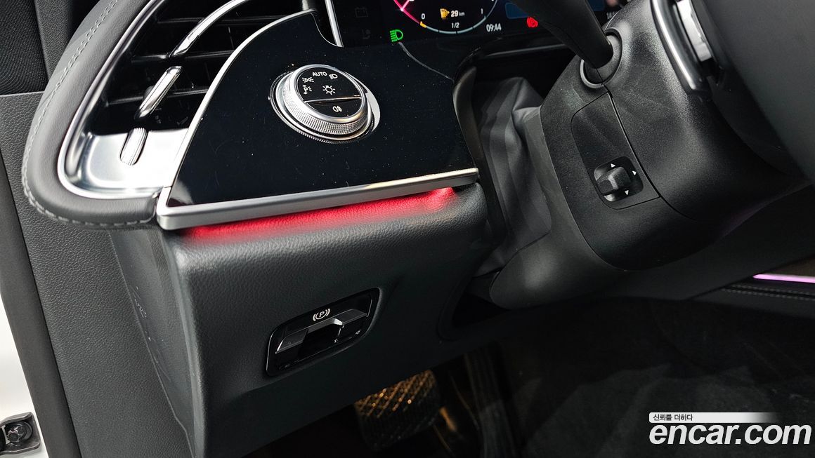 Mercedes-Benz E-Class 2024