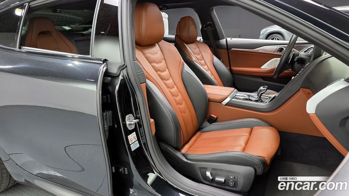 BMW 8-Series 2024
