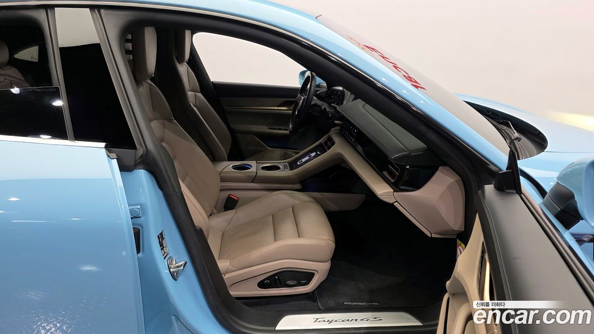 Porsche Taycan 2020