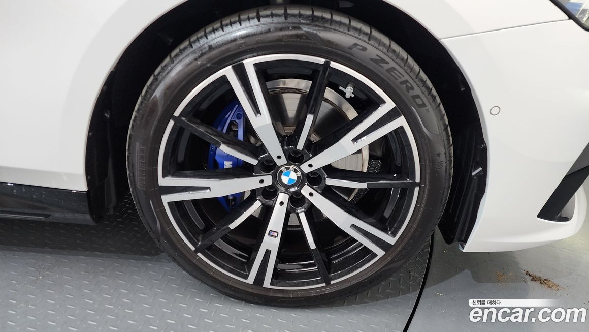 BMW 5-Series 2025