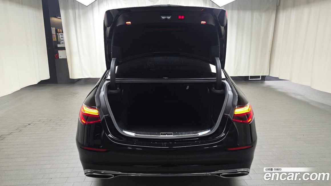 Mercedes-Benz S-Class 2022