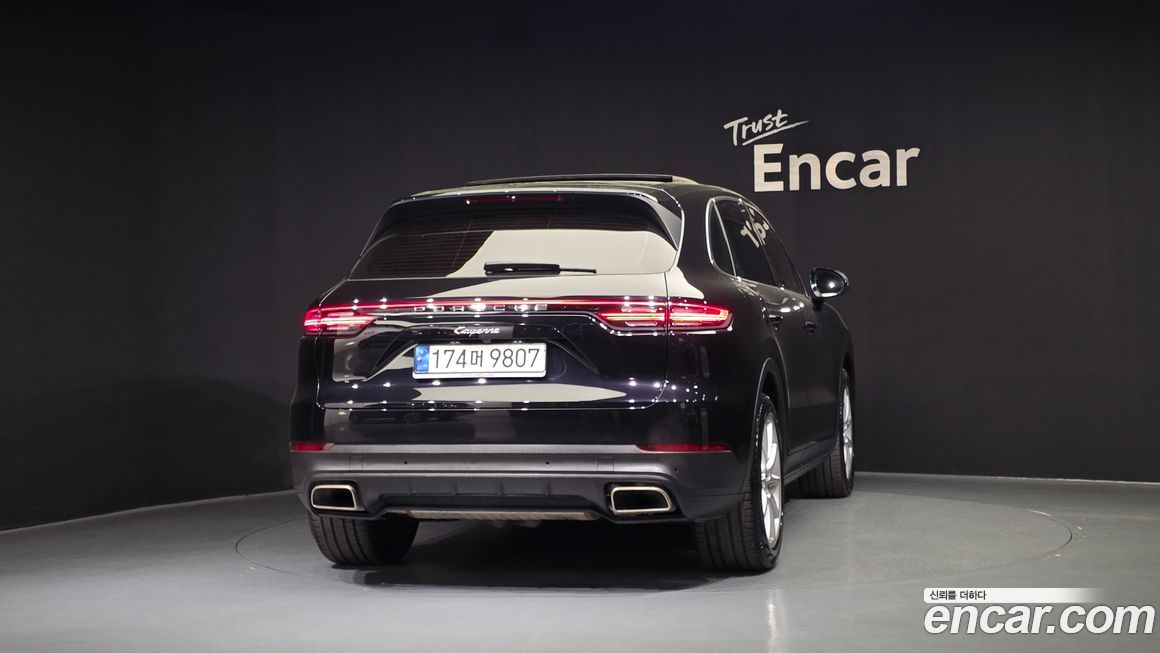 Porsche Cayenne 2021