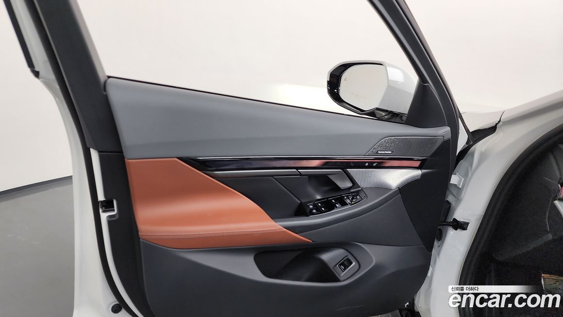 BMW 5-Series 2025