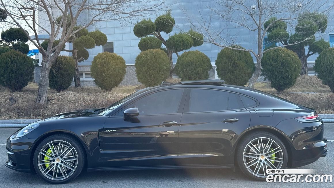 Porsche Panamera 2019