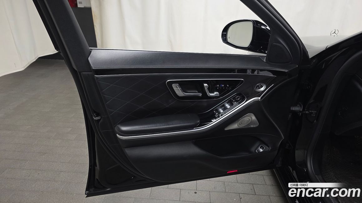 Mercedes-Benz S-Class 2021