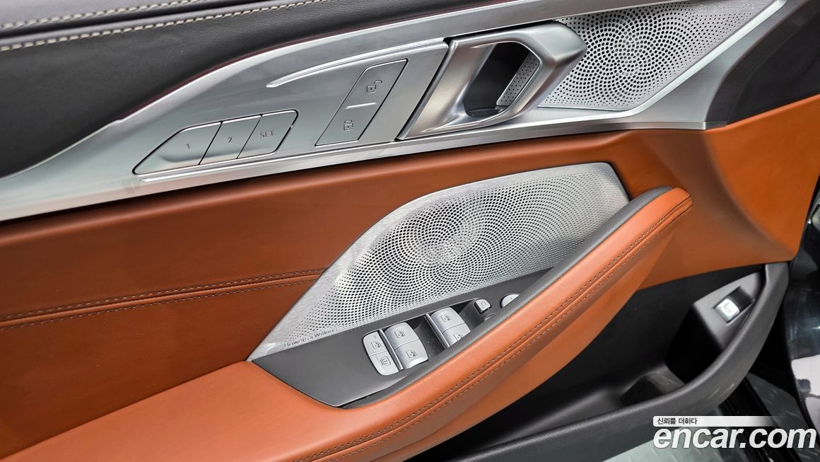 BMW 8-Series 2024