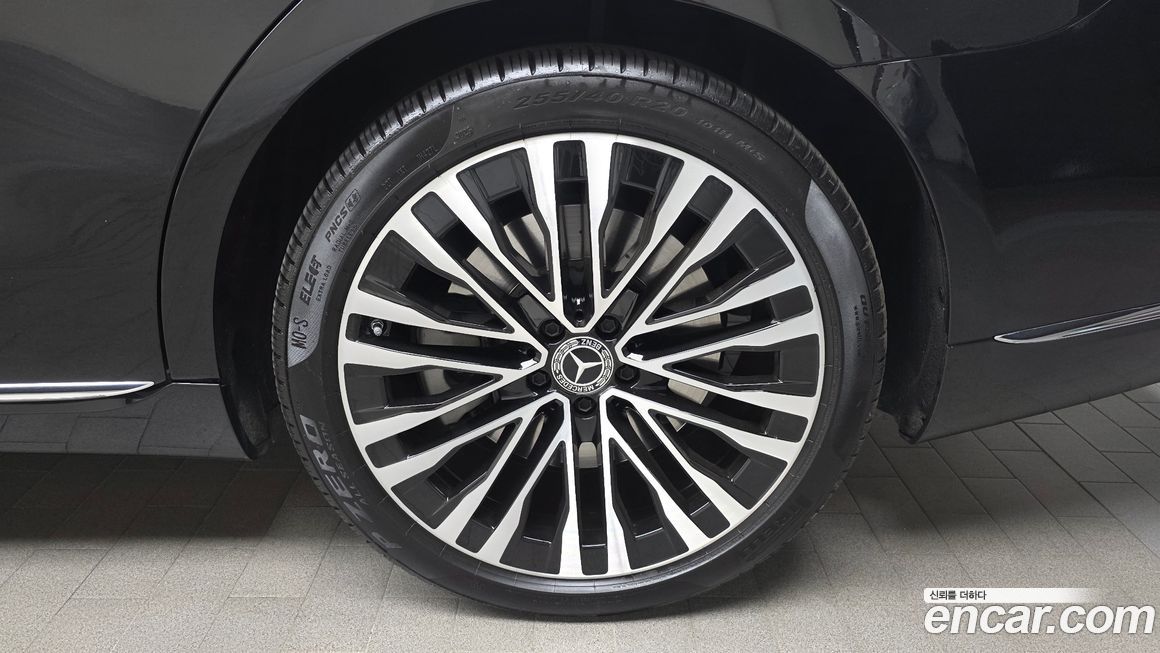 Mercedes-Benz S-Class 2021