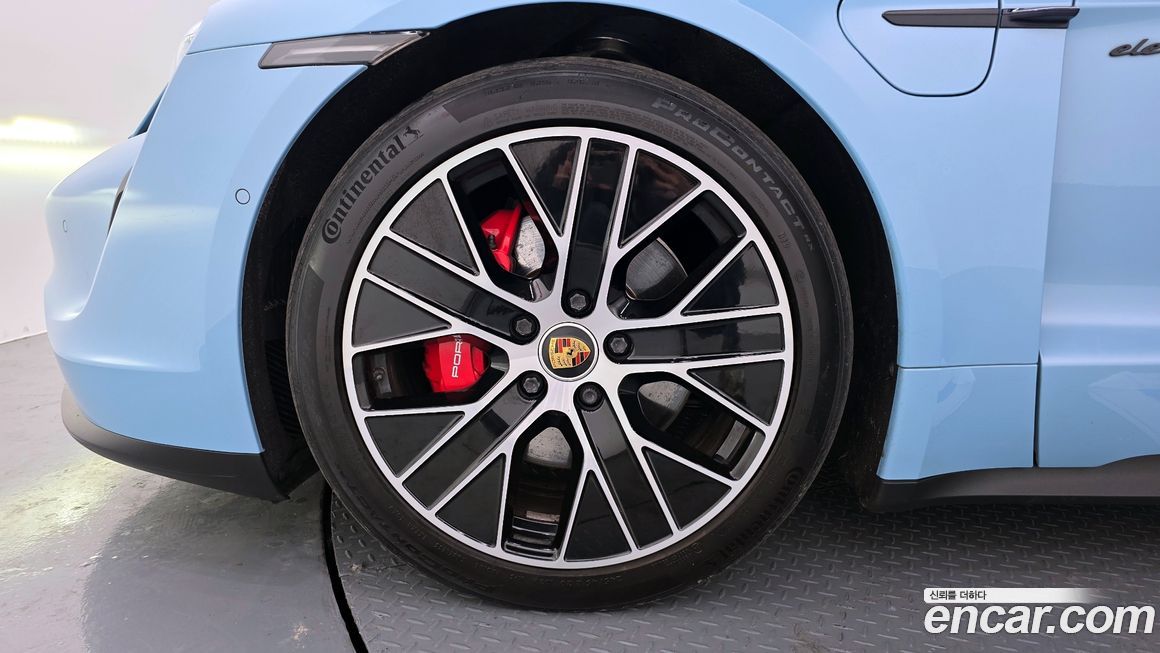 Porsche Taycan 2020