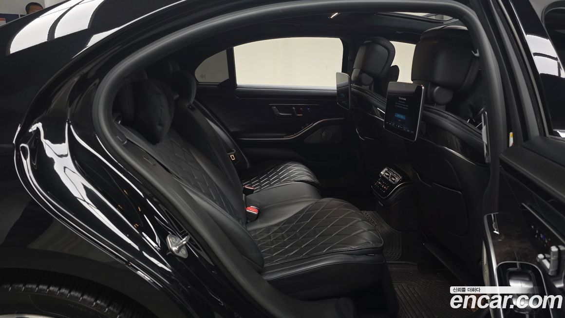 Mercedes-Benz S-Class 2021