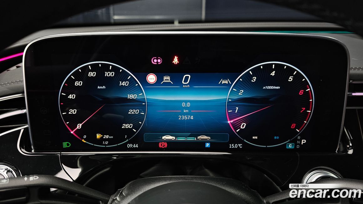 Mercedes-Benz E-Class 2024