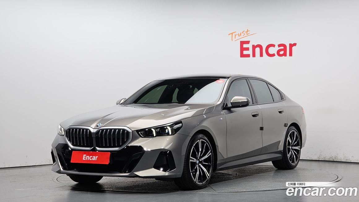 BMW 5-Series 2025
