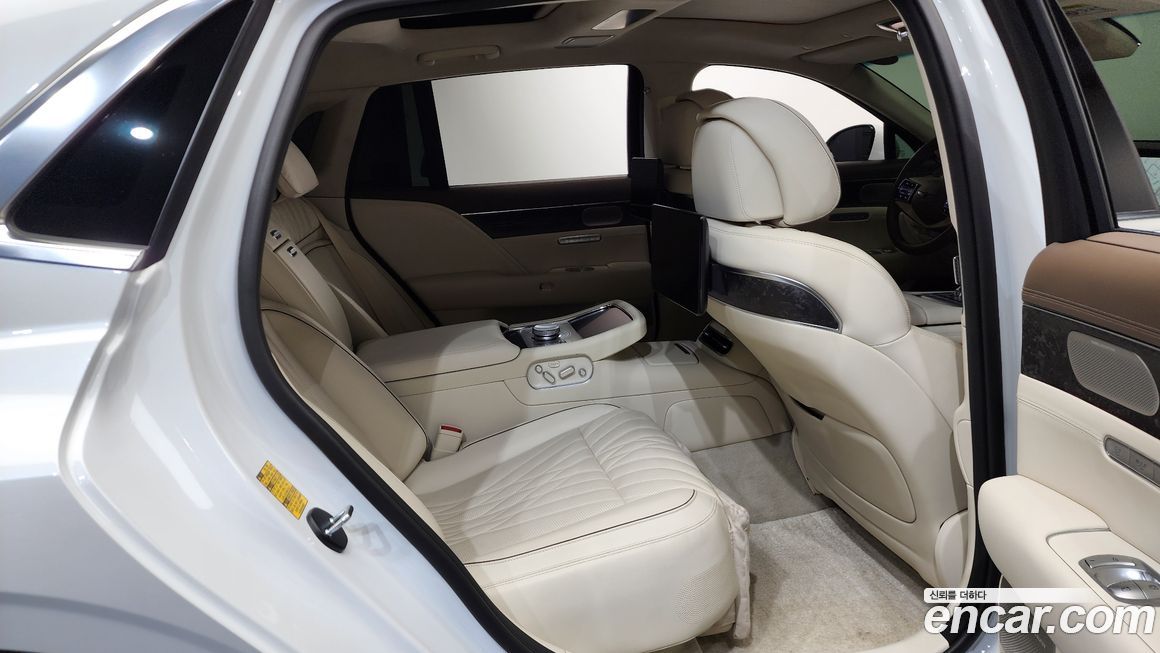 Genesis G90 2023