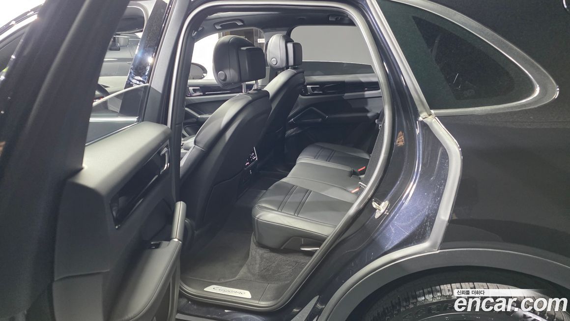 Porsche Cayenne 2021