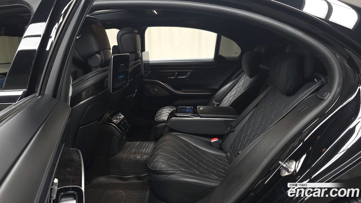 Mercedes-Benz S-Class 2021