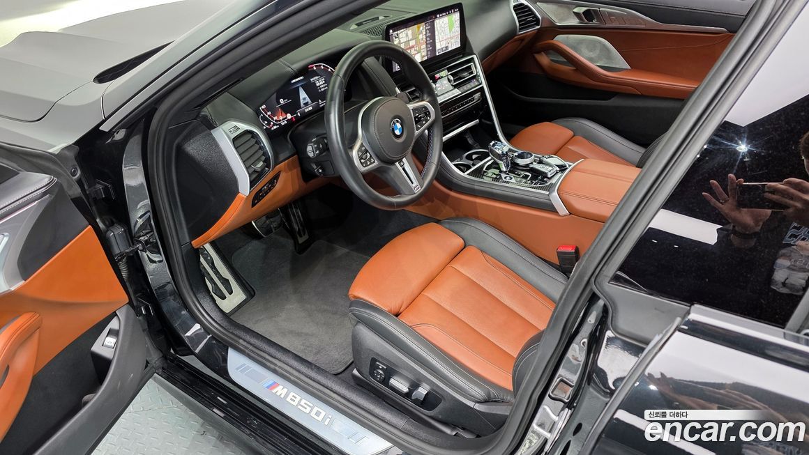 BMW 8-Series 2024