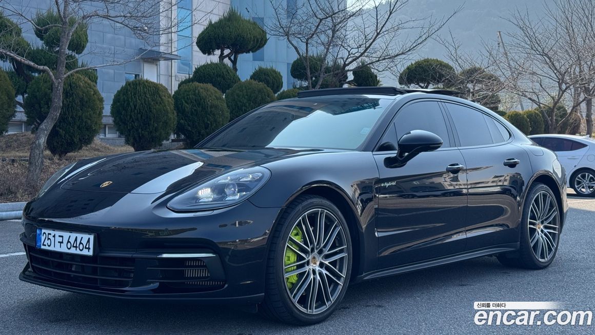 Porsche Panamera 2019
