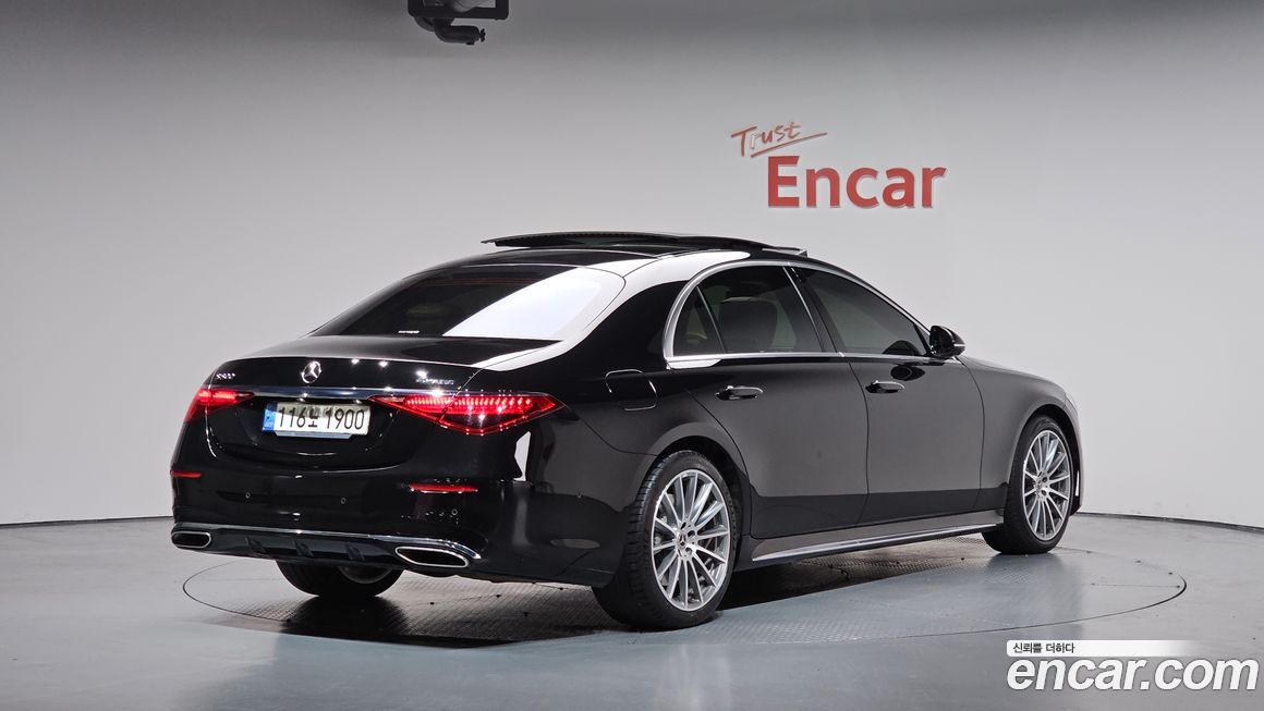 Mercedes-Benz S-Class 2021