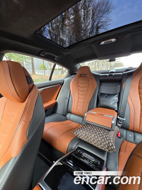 BMW 8-Series 2023