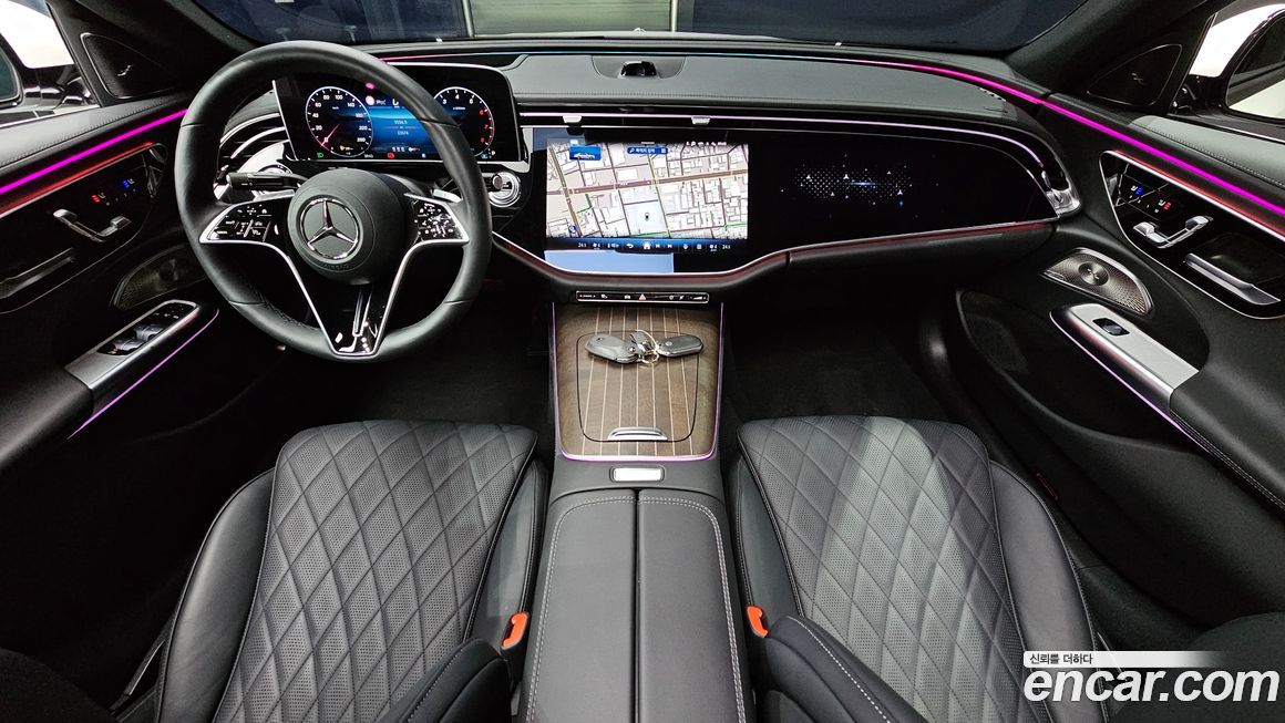 Mercedes-Benz E-Class 2024