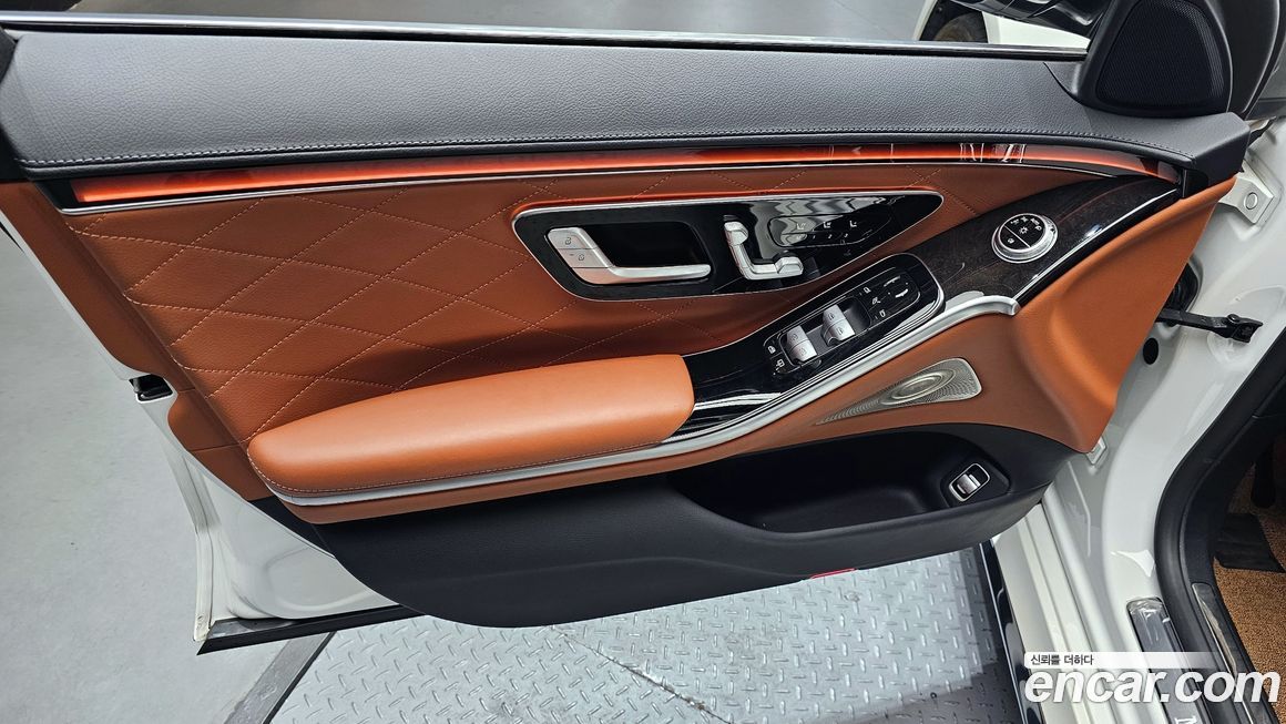 Mercedes-Benz S-Class 2021