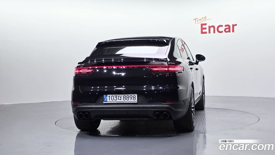 Porsche Cayenne 2022