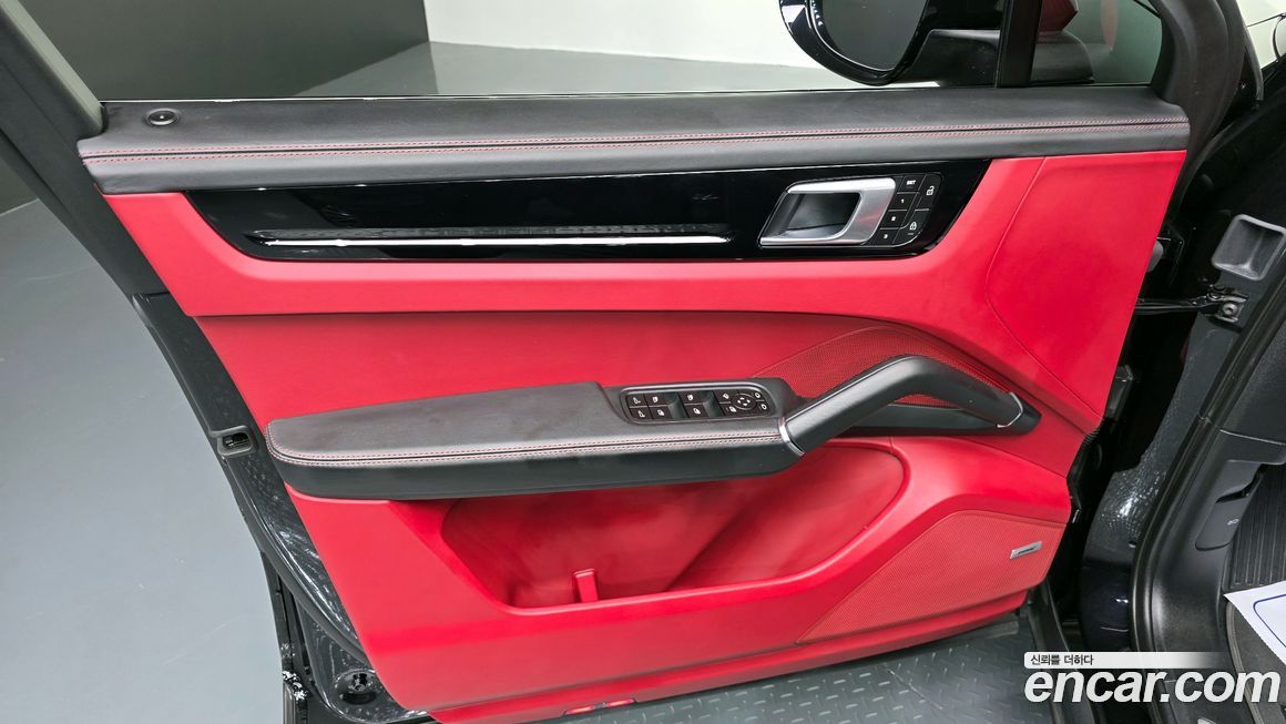 Porsche Cayenne 2022