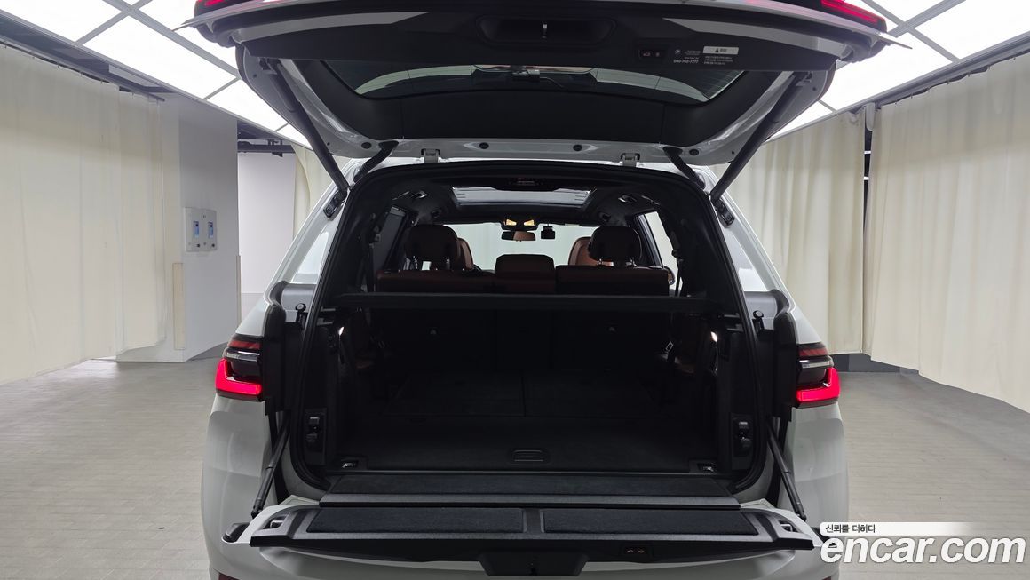 BMW X7 2024