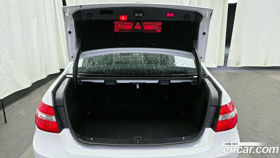 Mercedes-Benz E-Class 2013