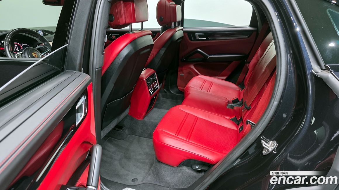 Porsche Cayenne 2022