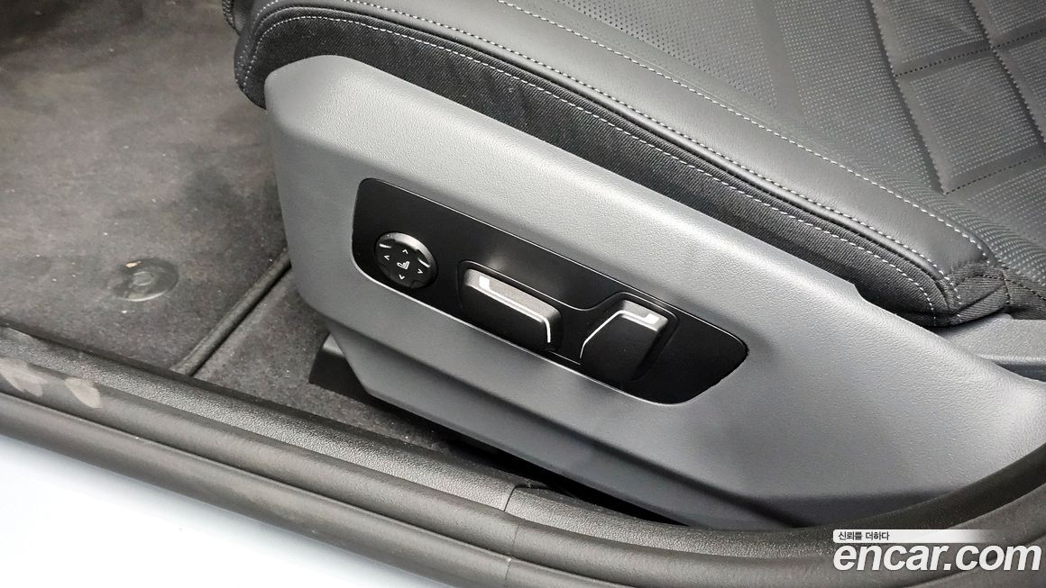 BMW 5-Series 2025