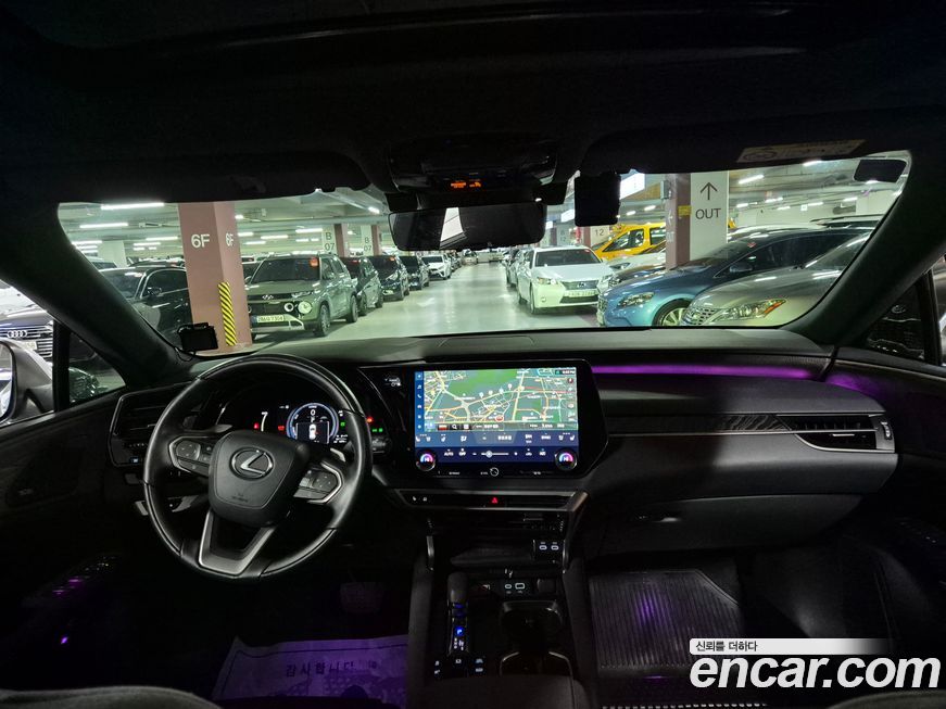 Lexus RX 2024