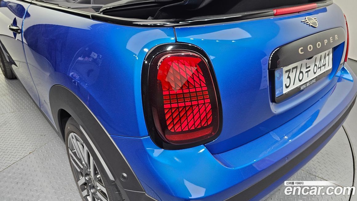 Mini Cooper Convertible 2025