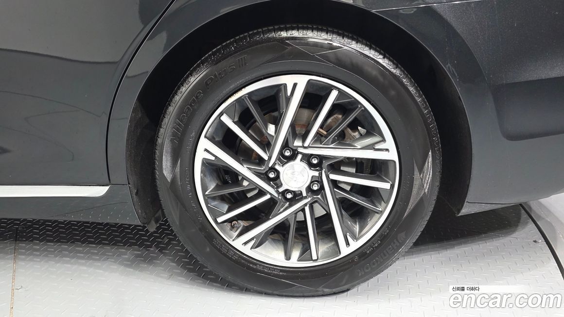 Hyundai Grandeur 2021