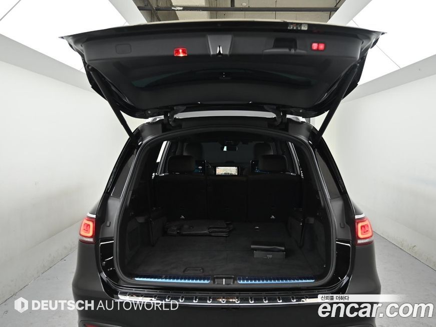 Mercedes-Benz GLS-Class 2023