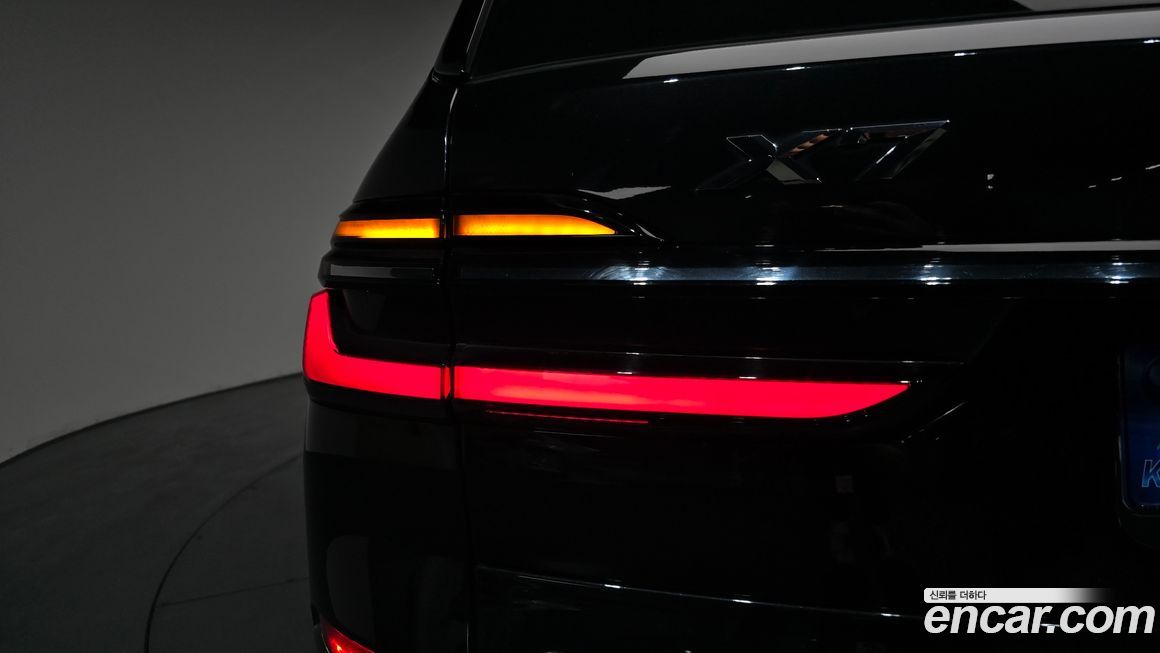 BMW X7 2025