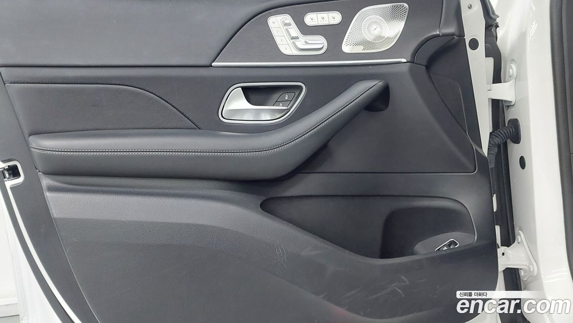 Mercedes-Benz GLE-Class 2023