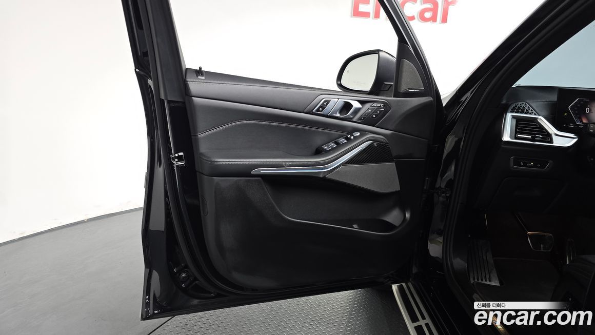 BMW X7 2025