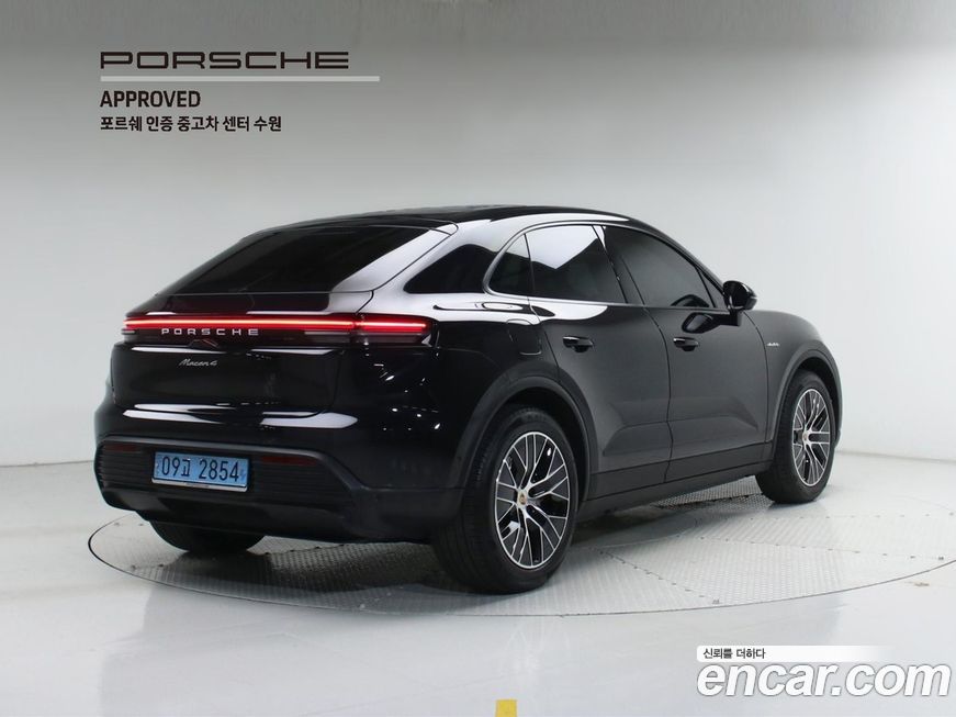 Porsche Macan 2025